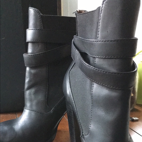 Elizabeth and James booties - Picture 2 of 4