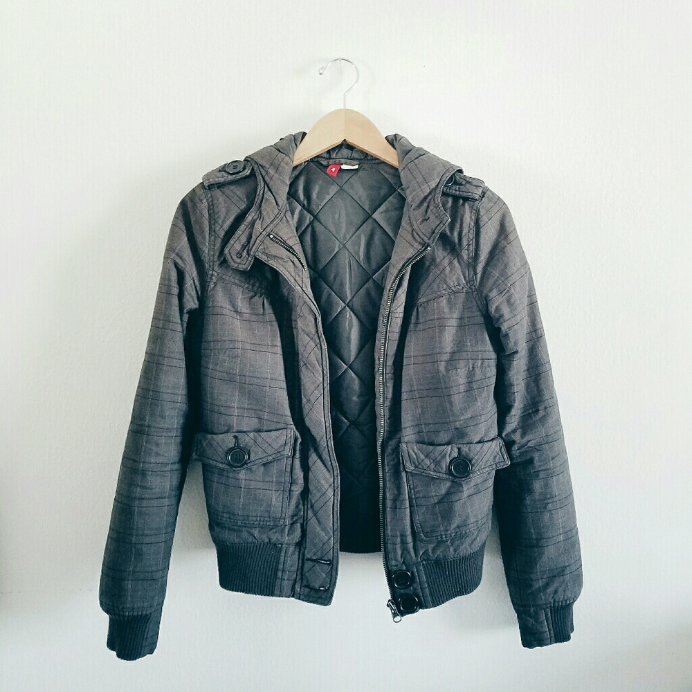 Hooded bomber jacket