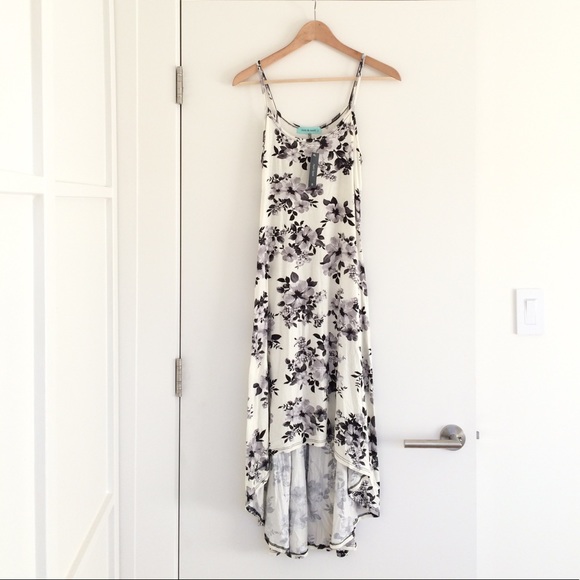 Floral Maxi Dress - Picture 5 of 5