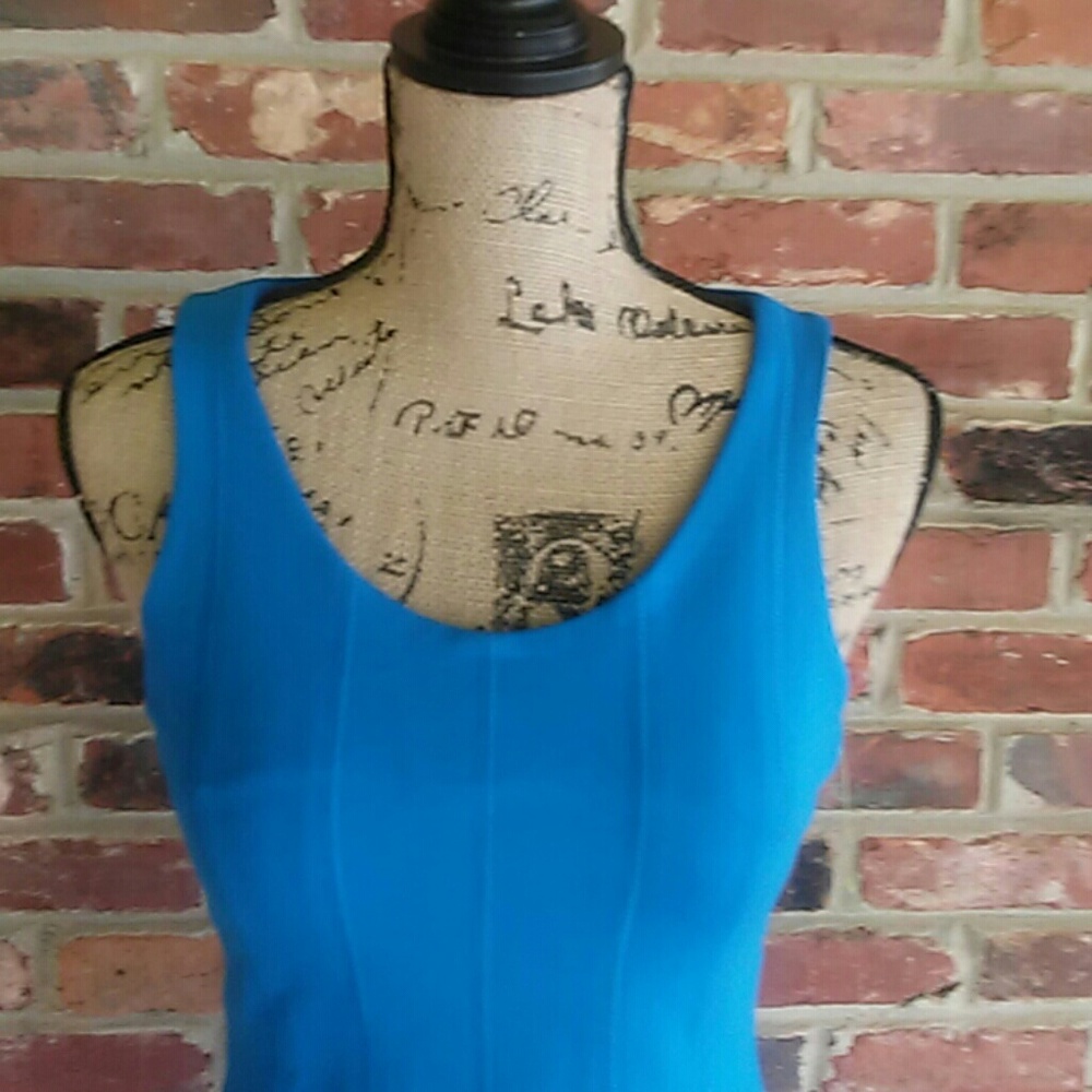Dress - Picture 4 of 4