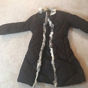 Gorgeous BEBE QUILTED COAT with fur trim