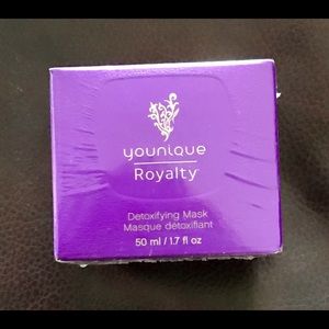 Younique Royalty Line Detoxifying Mask