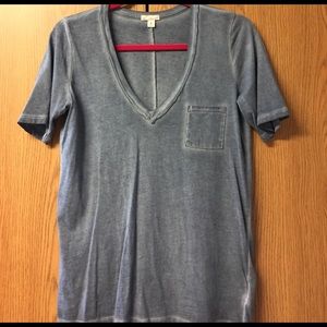 Grey Gap Vneck Tee