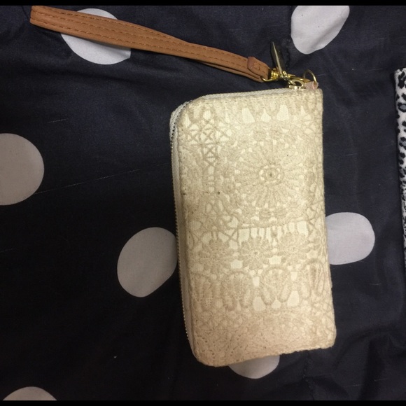 Wallets - Picture 3 of 4