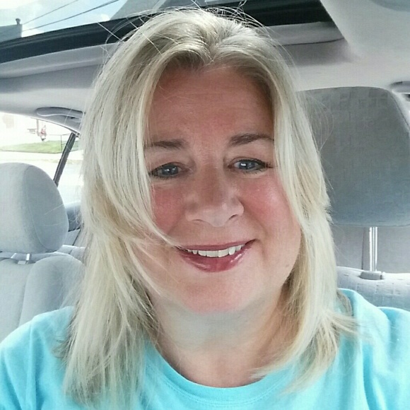 Meet your Posher, Joanie - Picture 8 of 10