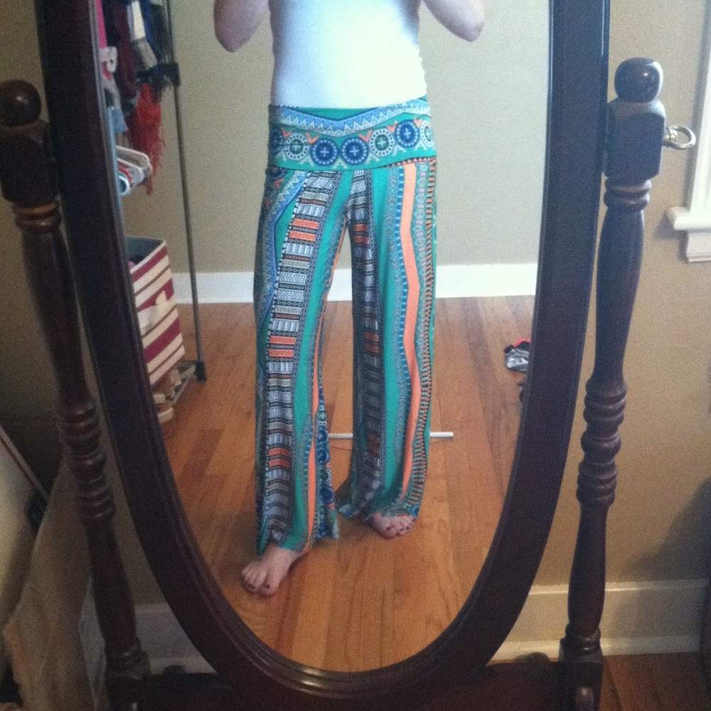 🚫traded 🚫Fun patterned palazzo pants