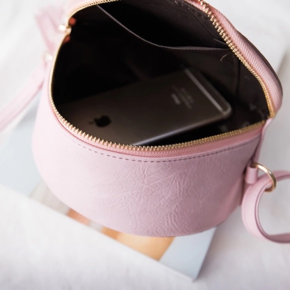 dusty pink crossbody bag - Picture 3 of 5
