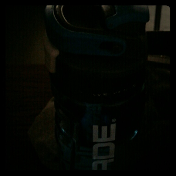 Powerade bottle water - Picture 1 of 1