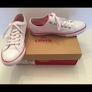 NIB LEVI'S tennis shoes.  Smart or casual!!