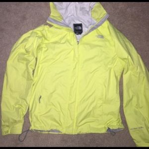 BRIGHT YELLOW NORTHFACE RAIN JACKET⚠️⚠️⚠️