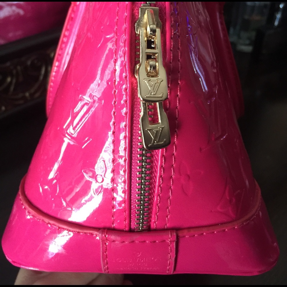Adorable LV ❤️❤️excellent quality replica bag💕