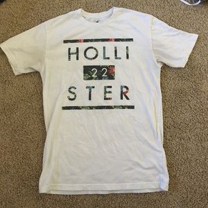 Hollister shirt size medium