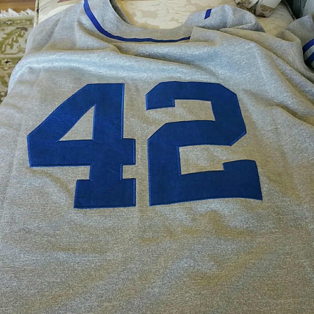 Baseball's jerseys - Picture 1 of 5