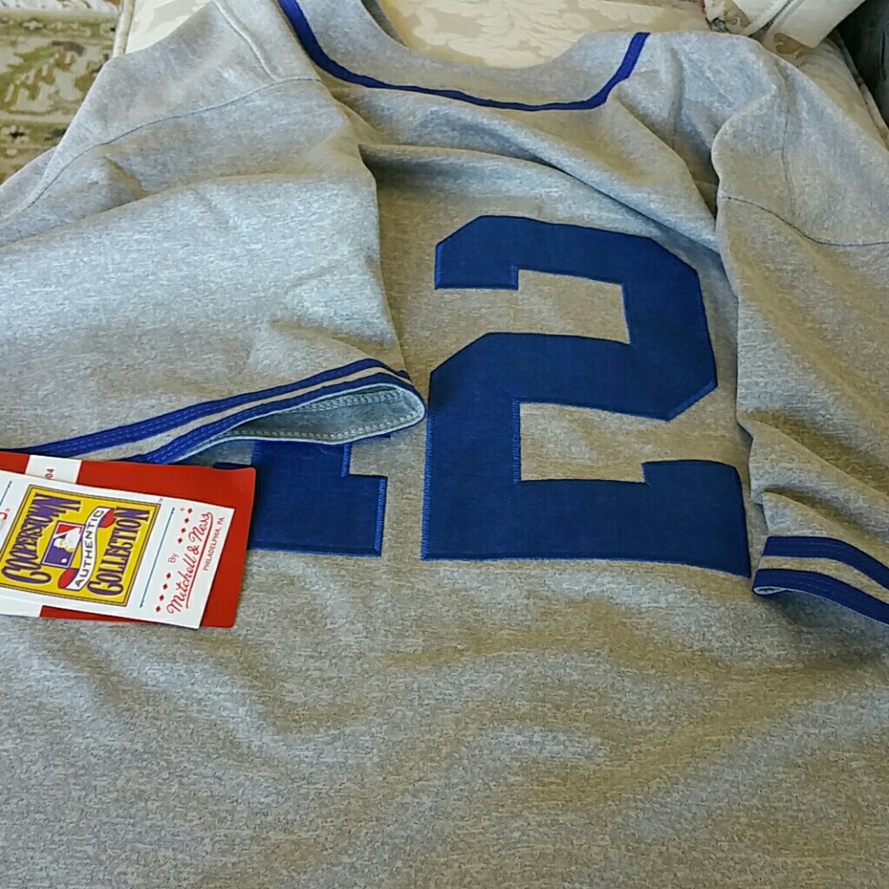 Baseball's jerseys - Picture 2 of 5