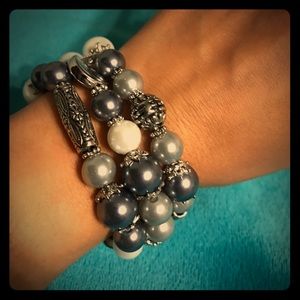 Mary Kay pearl bracelet