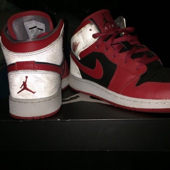 Air Jordan's - Picture 2 of 5