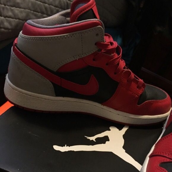 Air Jordan's - Picture 4 of 5