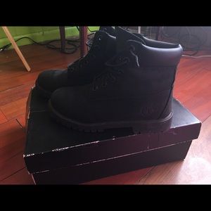 All black timberland size 4.5