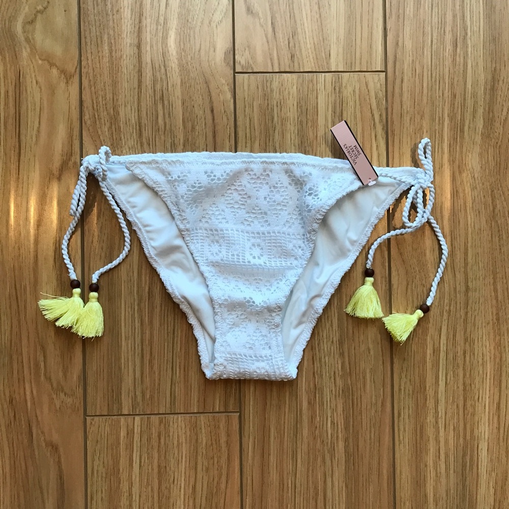 NWT Victoria's Secret White Bikini Bottoms Size L