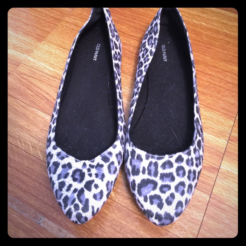 Old Navy leopard flats