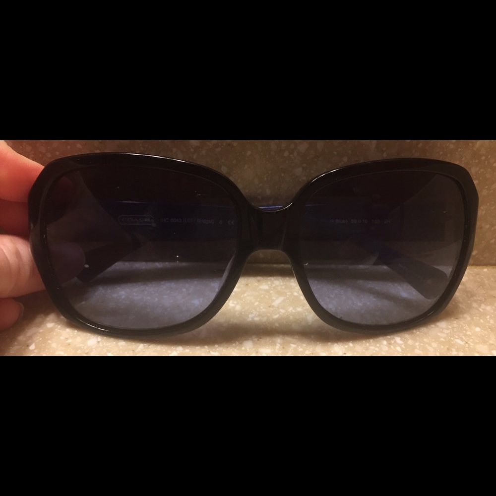 Authentic Coach sunglasses & Case