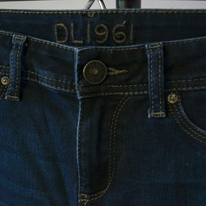 DL1961 Emma Legging Jeans in 4WAY Stretch in Skye