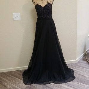La femme black strapless prom dress