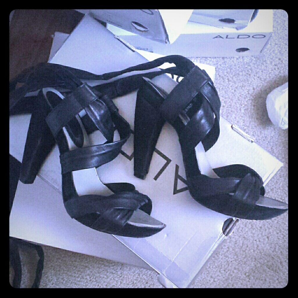 Aldo Shoes Black high heels sz 5 guc