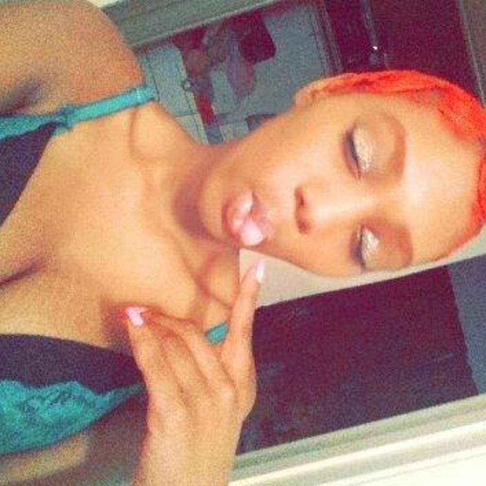 Meet your Posher, Regina