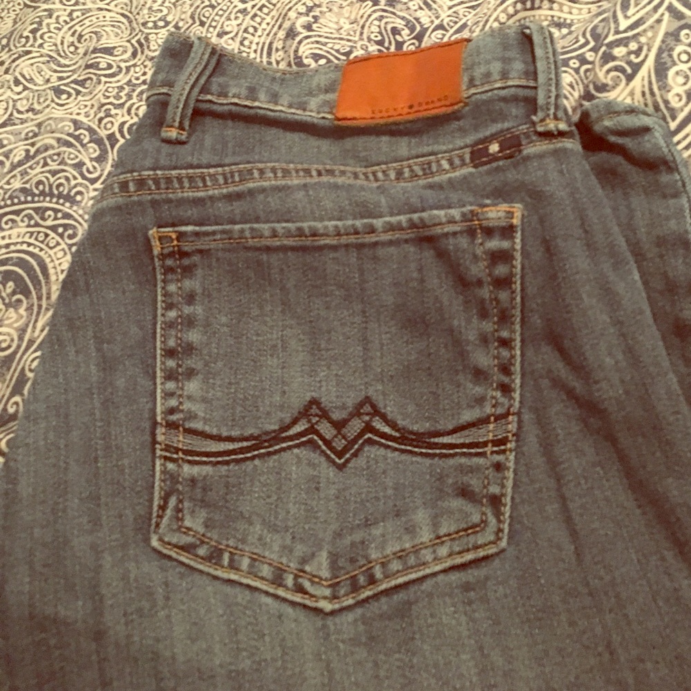 Lucky women's jeans only worn once.