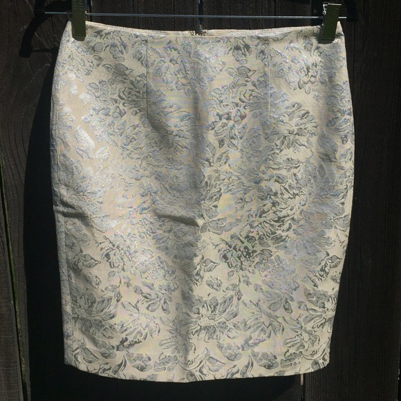 White and Silver Floral Skirt - Picture 1 of 4