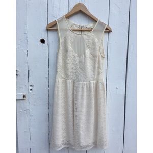 Sleeves white lace dress with sheer panels