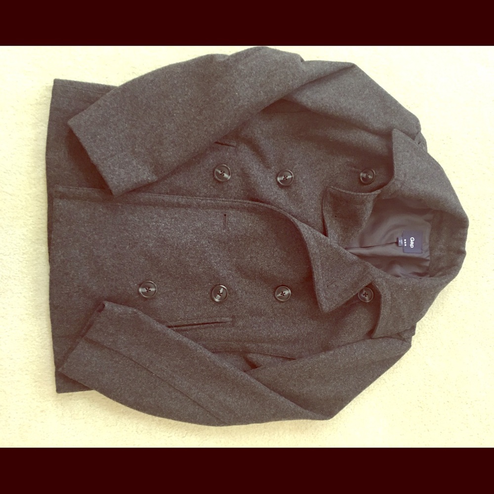 Nice wool/polyester ladies coat