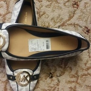 Mk ladies flats