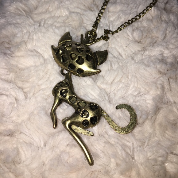 Sexy kitty w/rhinestones with gold antique finish - Picture 4 of 4