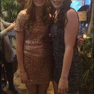 Beautiful sparkly gold dress!!!