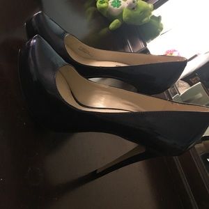 BCBG navy heels