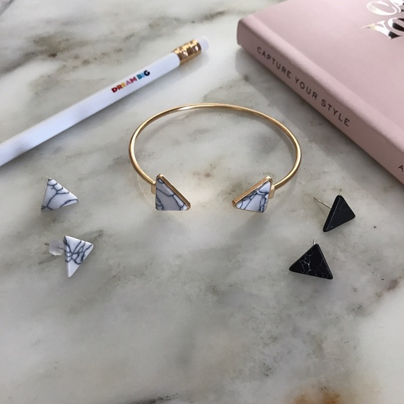 Adjustable White Quartz or Marble Design Bracelets - Picture 3 of 7