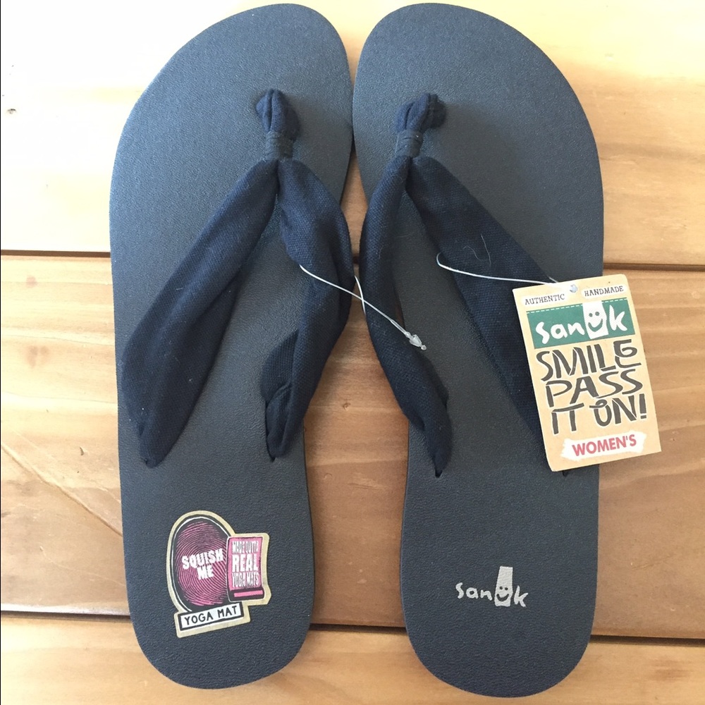 SALE NWT Black Sanuk Yoga Mat Sandals