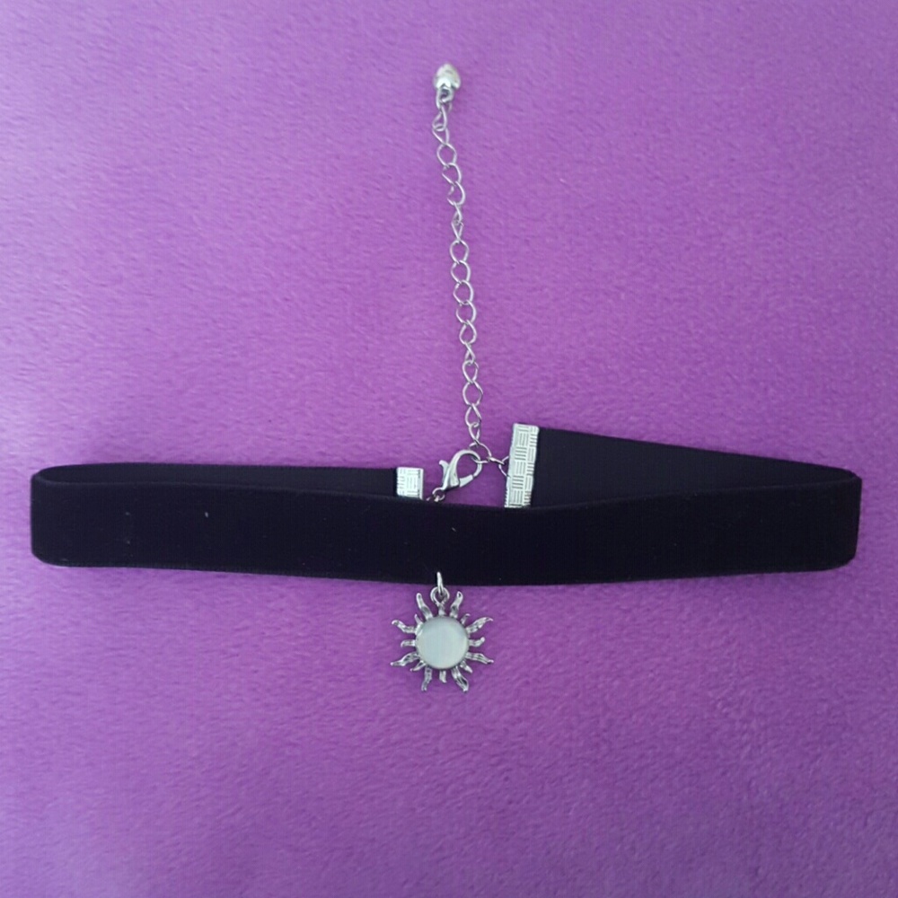 Velvet Choker