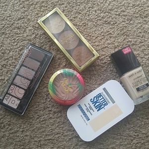 Make up bundle wet n wild