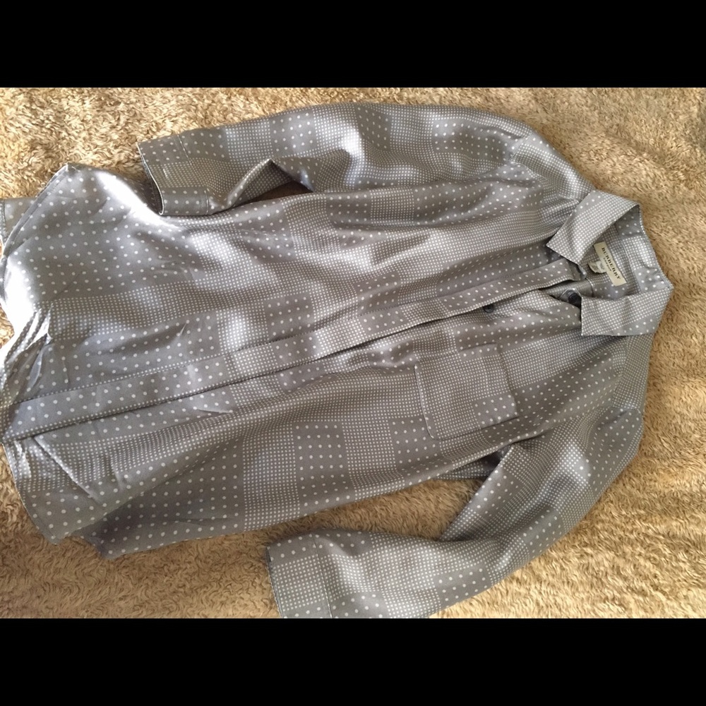 Burberry London dress shirt excellent condition.