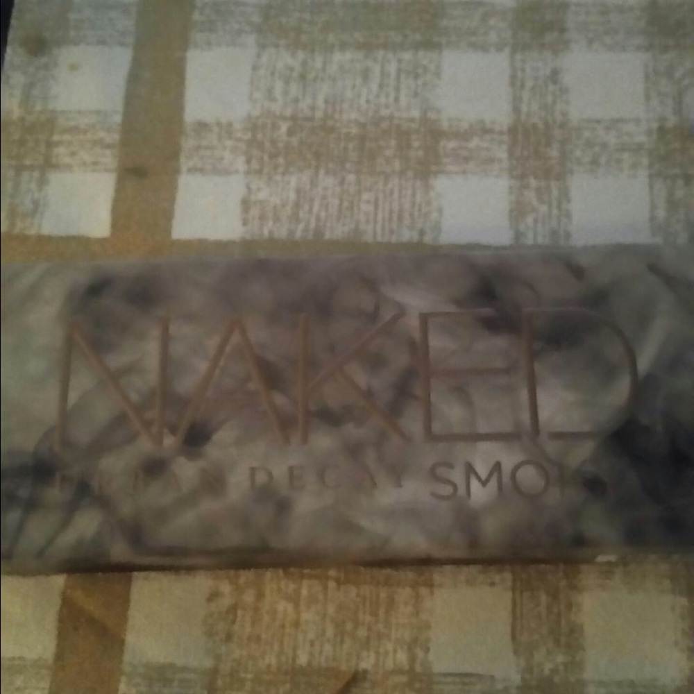 Urban Decay Smoky Pallet