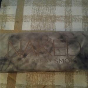 Urban Decay Smoky Pallet