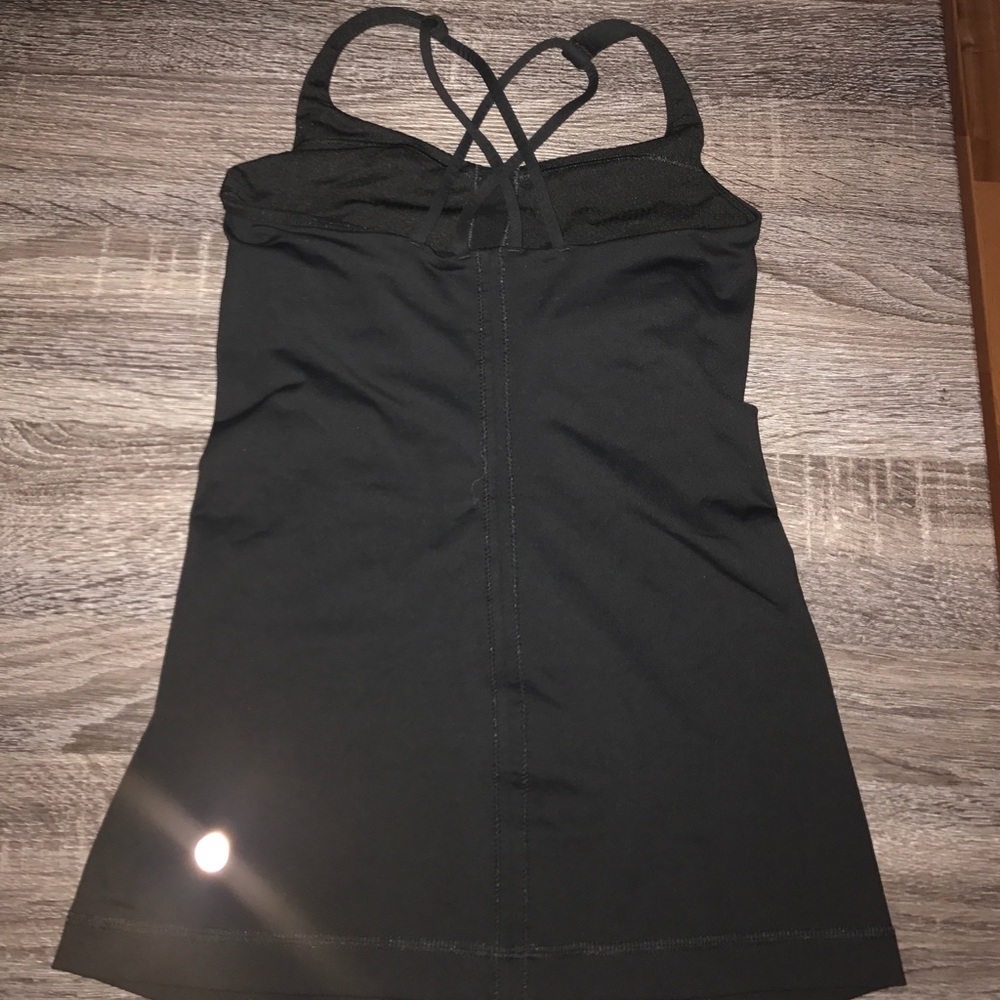 Black lululemon workout tank in size 2