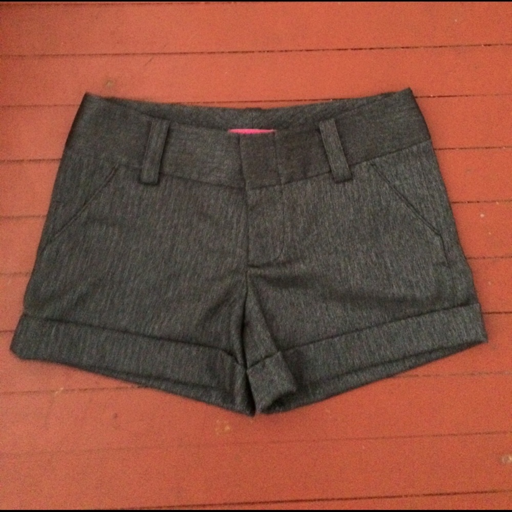 Alice + Olivia Caddy Cuff Shorts Dark Gray sz 6