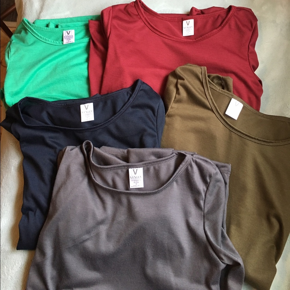 Long-sleeve t-shirt bundle