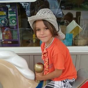 Meet your Posher, Helena