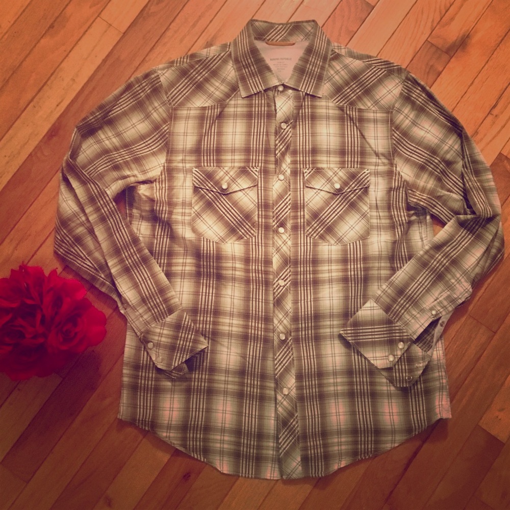 Banana Republic Long Sleeve Button Up