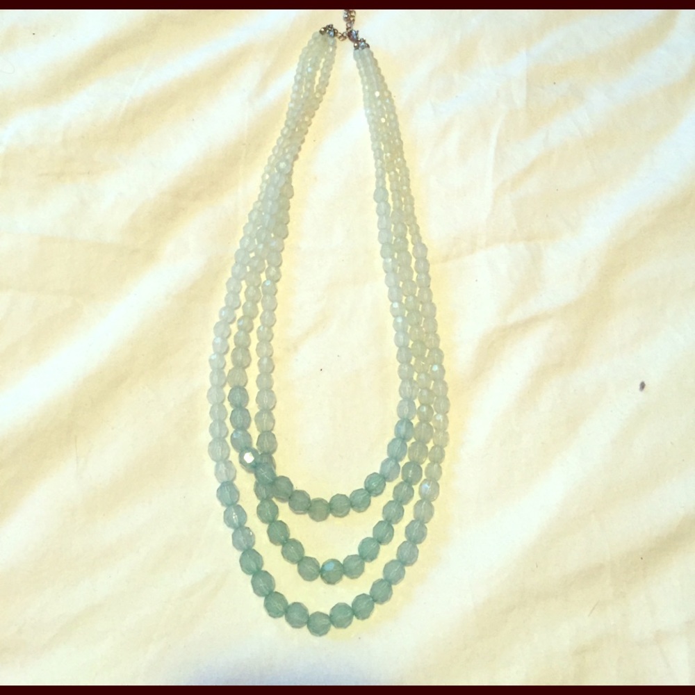 Ombré blue necklace